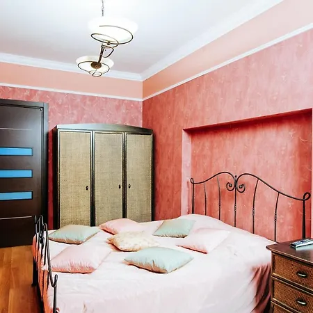 Appartamento Vip-kvartira Nezavisimosti 19 *