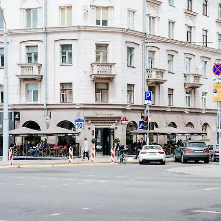 Vip-kvartira Nezavisimosti 19 Appartamento *