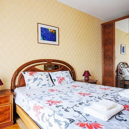 Апартаменты Vip-квартира независимости 19 *